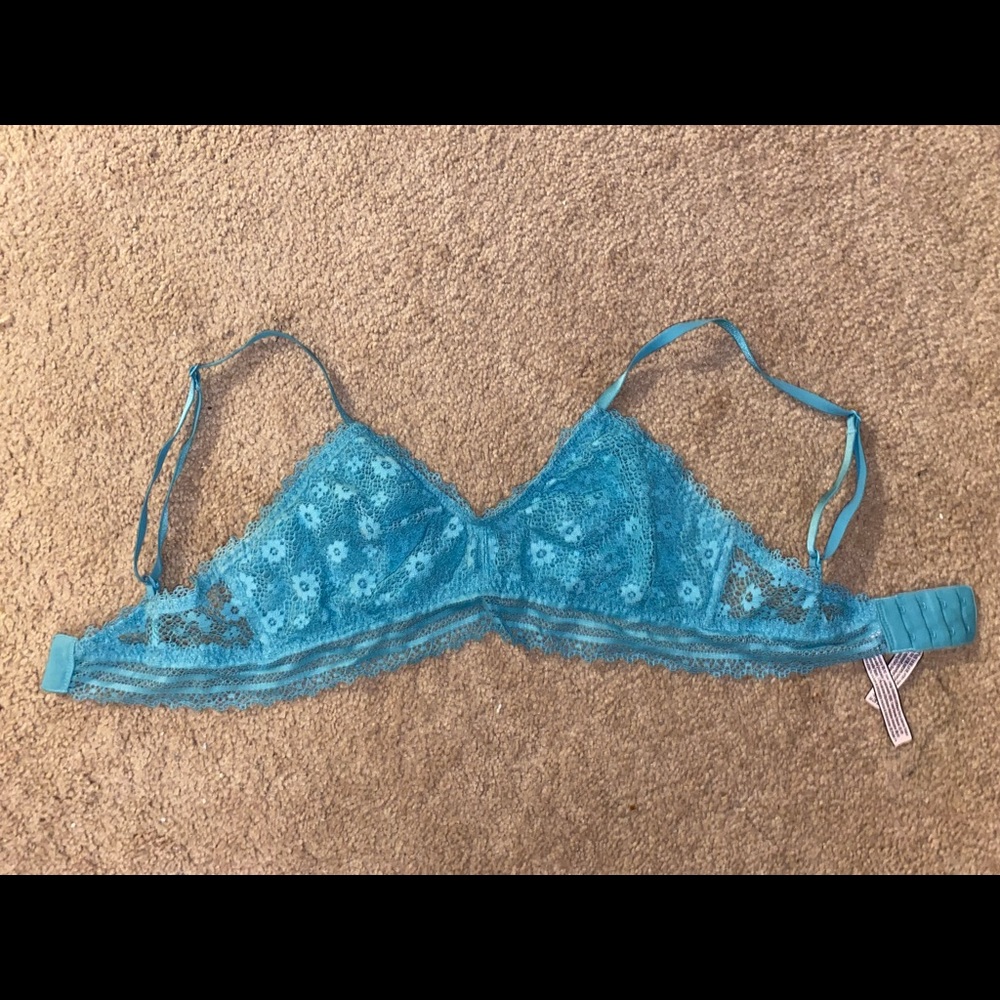VICTORIA SECRET BRALETTE
